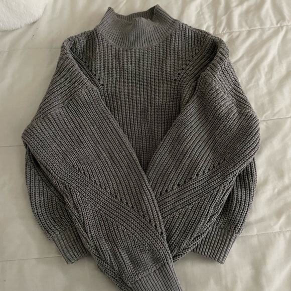 Grey knitted sweater with open back - Picture 1 of 2